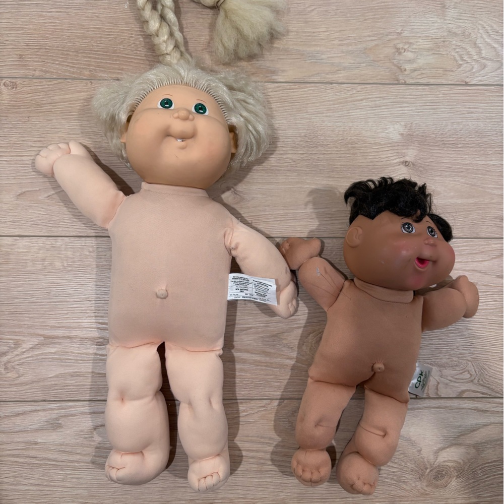 Plush Baby‎ Doll Pair - Blonde Light Skin & Dark Brown Skin